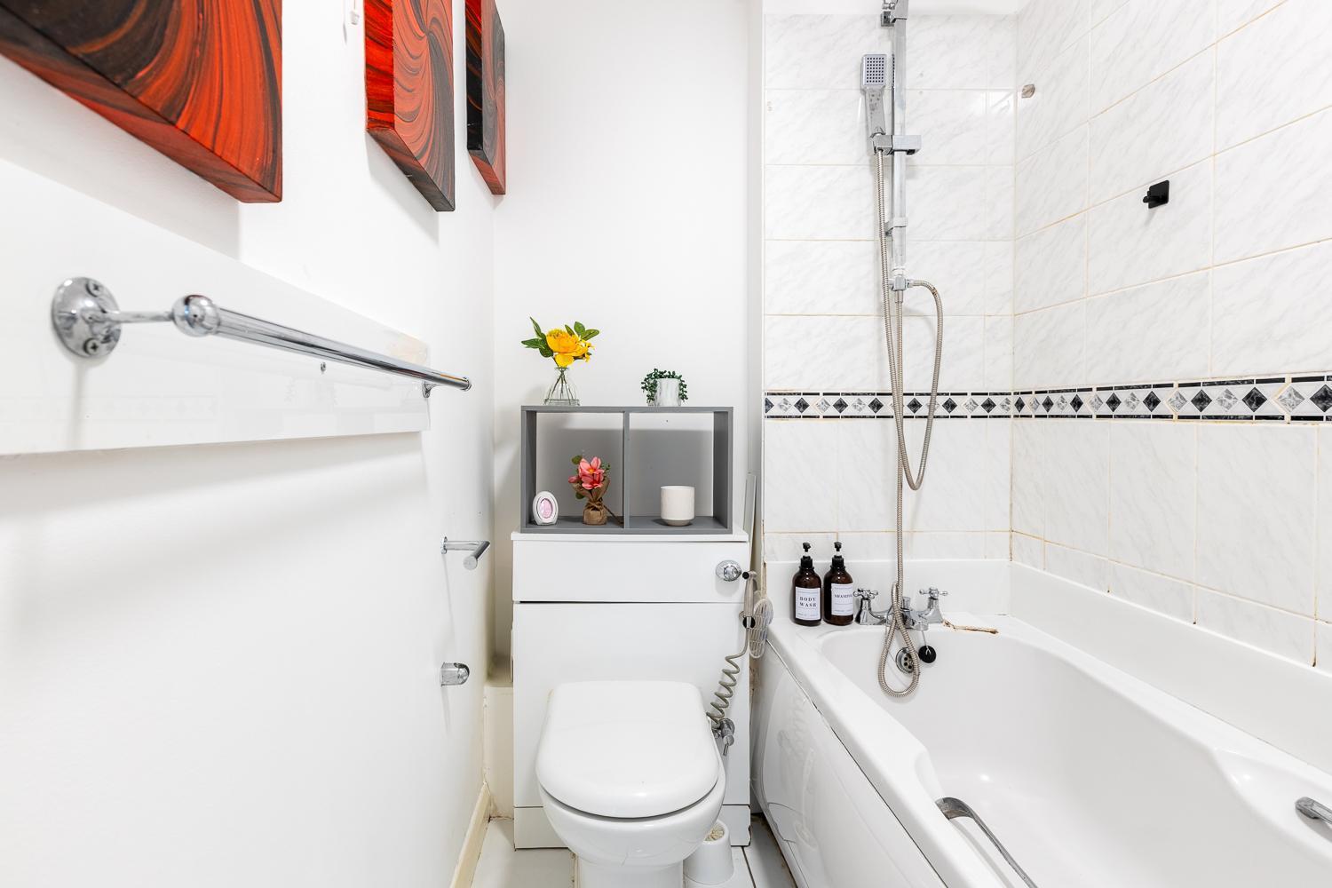 Ldn 2bd Near Bridge Londen