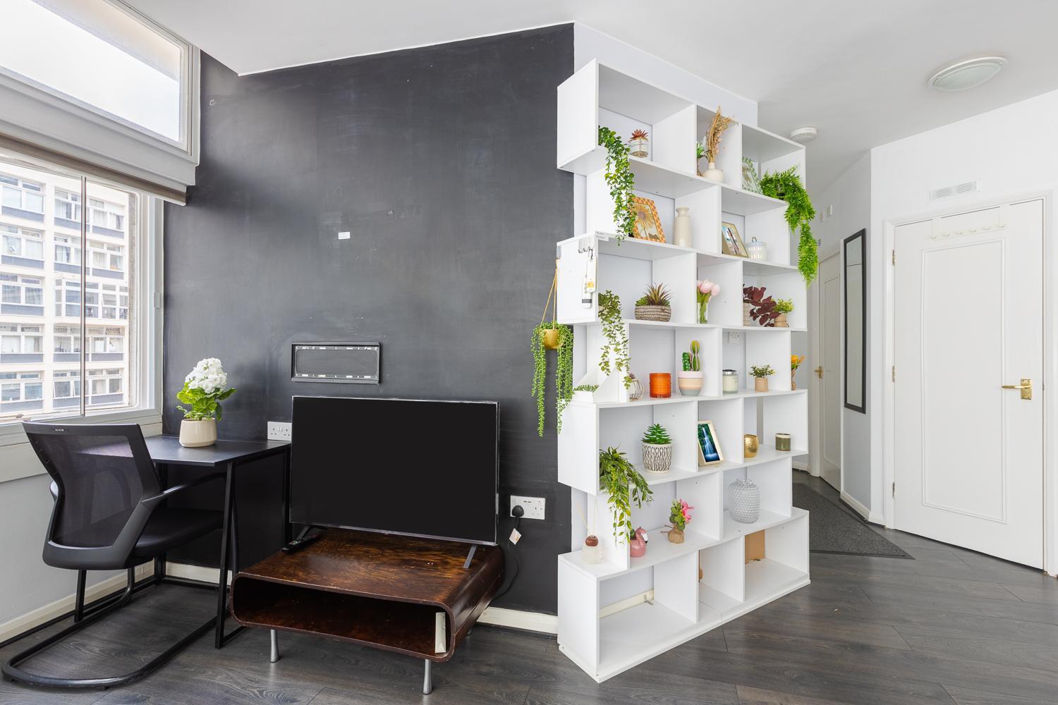 Ldn 2bd Near Bridge *